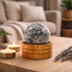 Esfera de Piedra Luna India con base de madera 50 mm para decoración zen y meditación