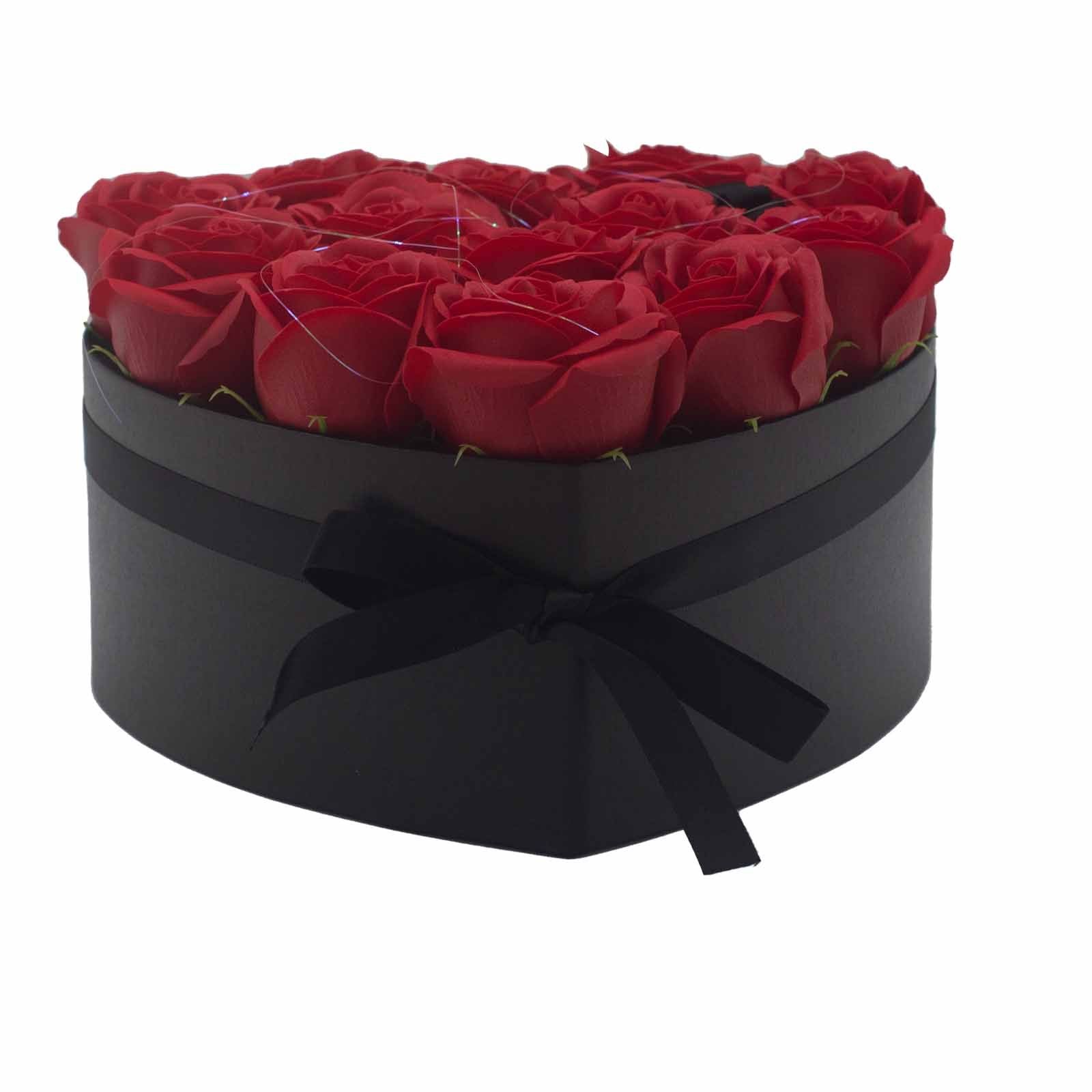 Caja corazón negra con 13 rosas de jabón rojas para baño romántico y regalo elegante
