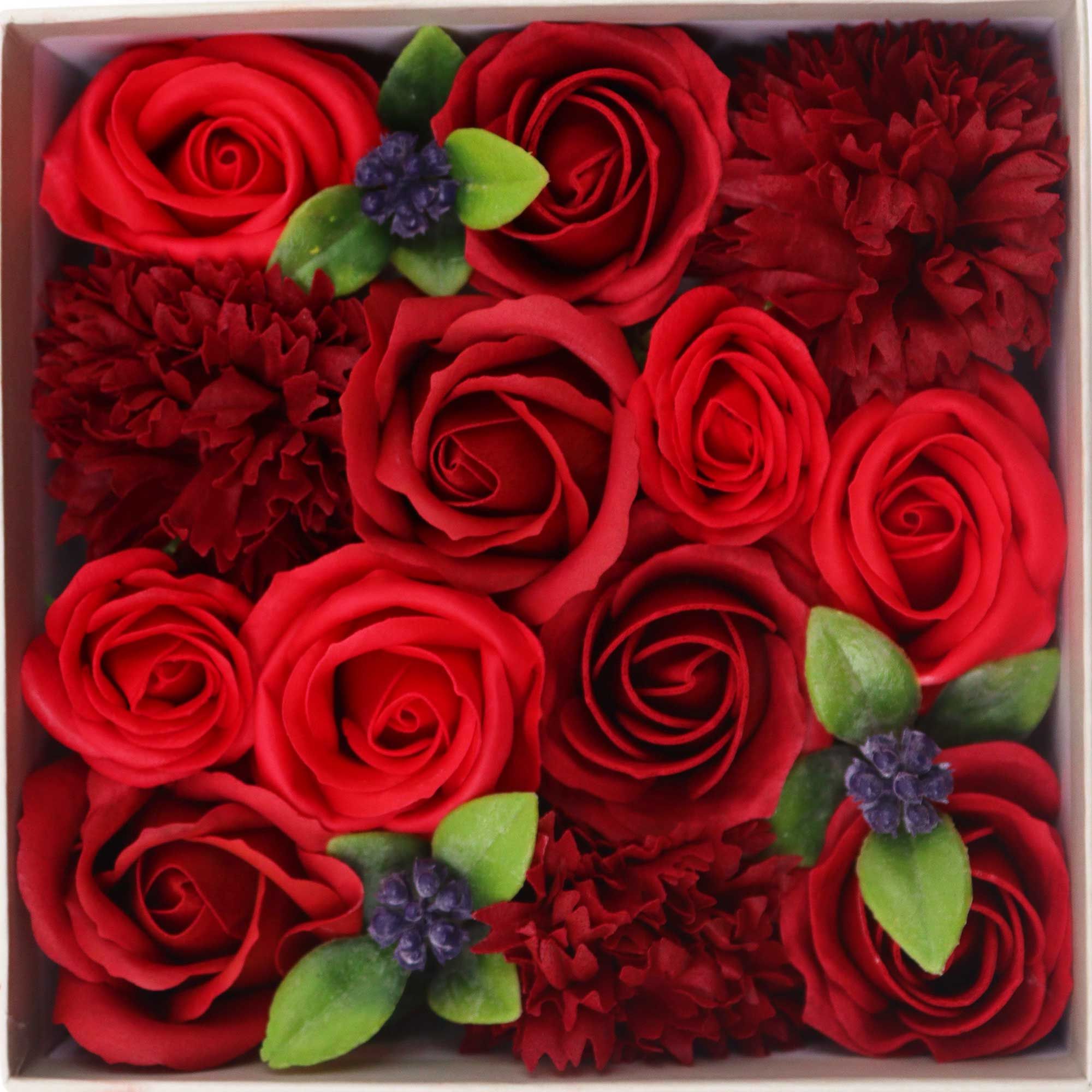 Caja regalo flores de jabón rosas rojas clásicas