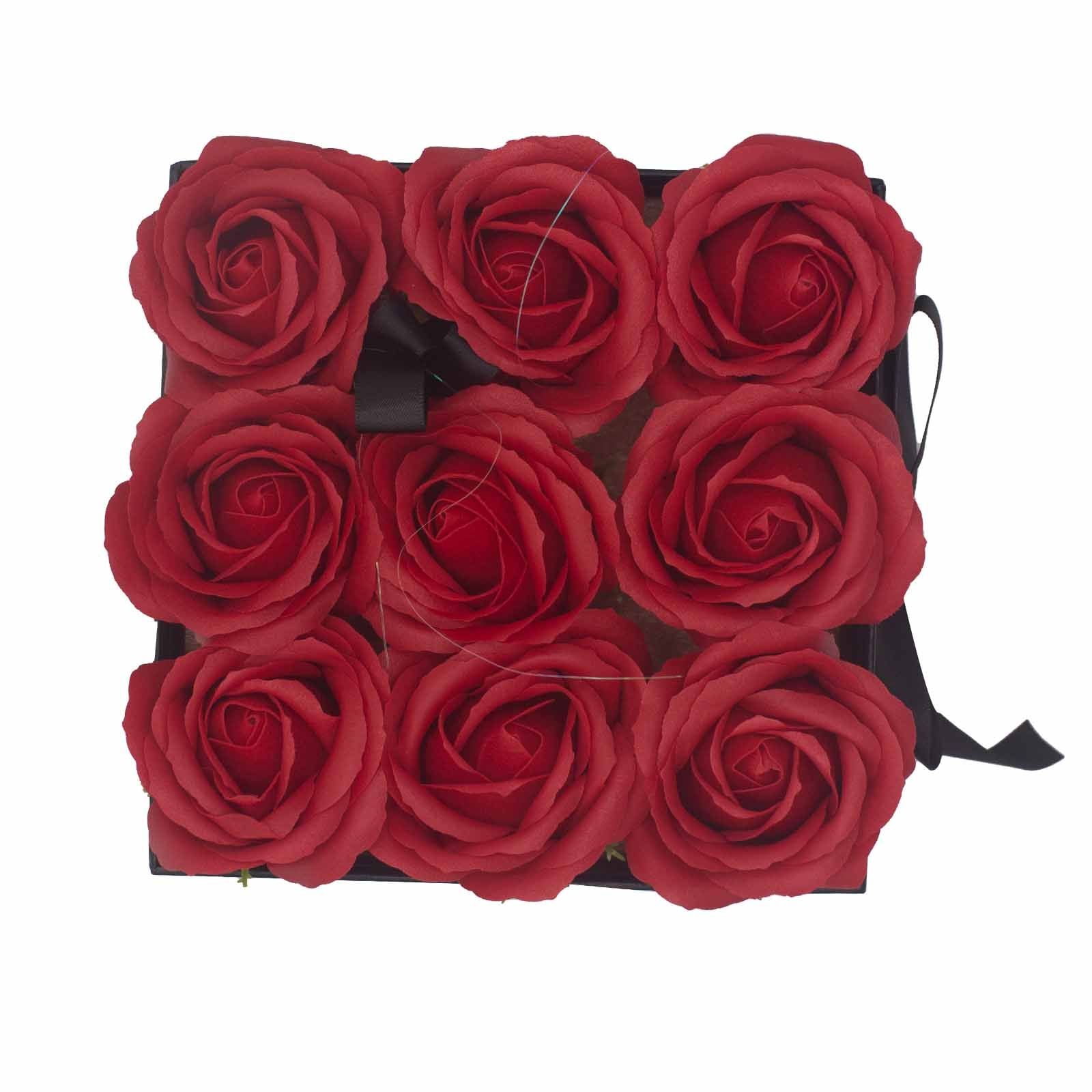 Caja cuadrada negra con 9 rosas de jabón rojas para baño romántico y regalo elegante