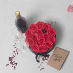 Caja redonda negra con 14 rosas de jabón rojas para baño romántico y regalo elegante