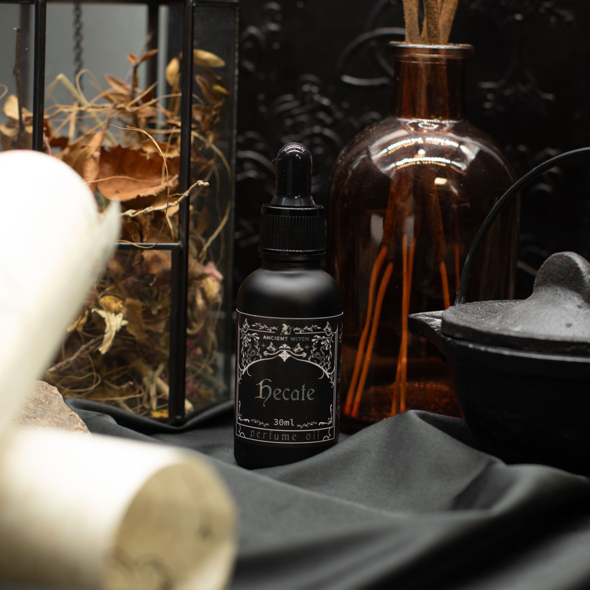 Aceite Perfumado Hécate con Bergamota, Jazmín y Sándalo 30 ml