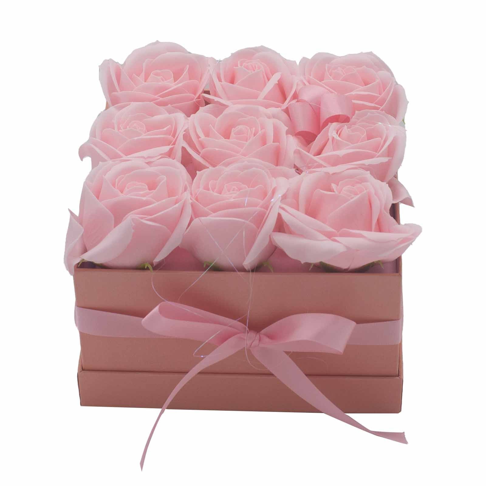 Caja regalo con 9 rosas de jabón rosa en caja cuadrada para baño relajante y detalle especial